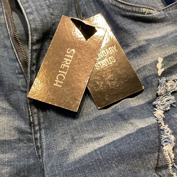 Legendary status Jean shorts - Picture 4 of 6